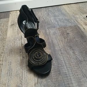 BCBG MAX heels